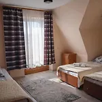 Pod Tatrami Widok Na Tatry, Sauna, Parking, Blisko Term Bukovina Panzió 3*