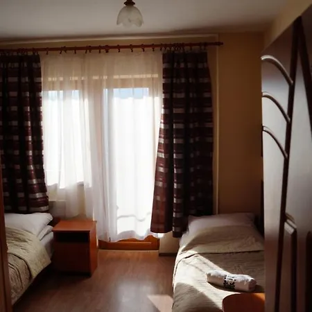 Pod Tatrami Nocleg ze śniadaniem 3*