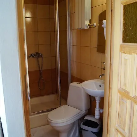 Pod Tatrami Widok Na Tatry, Sauna, Parking, Blisko Term Bukovina Alojamento de Acomodação e Pequeno-almoço