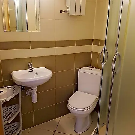 Pod Tatrami Widok Na Tatry, Sauna, Parking, Blisko Term Bukovina Alojamento de Acomodação e Pequeno-almoço