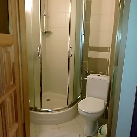 Pod Tatrami Widok Na Tatry, Sauna, Parking, Blisko Term Bukovina Alojamento de Acomodação e Pequeno-almoço